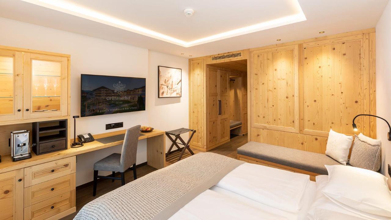 Hotel Gruenauerhof Wals-Siezenheim ภายนอก รูปภาพ
