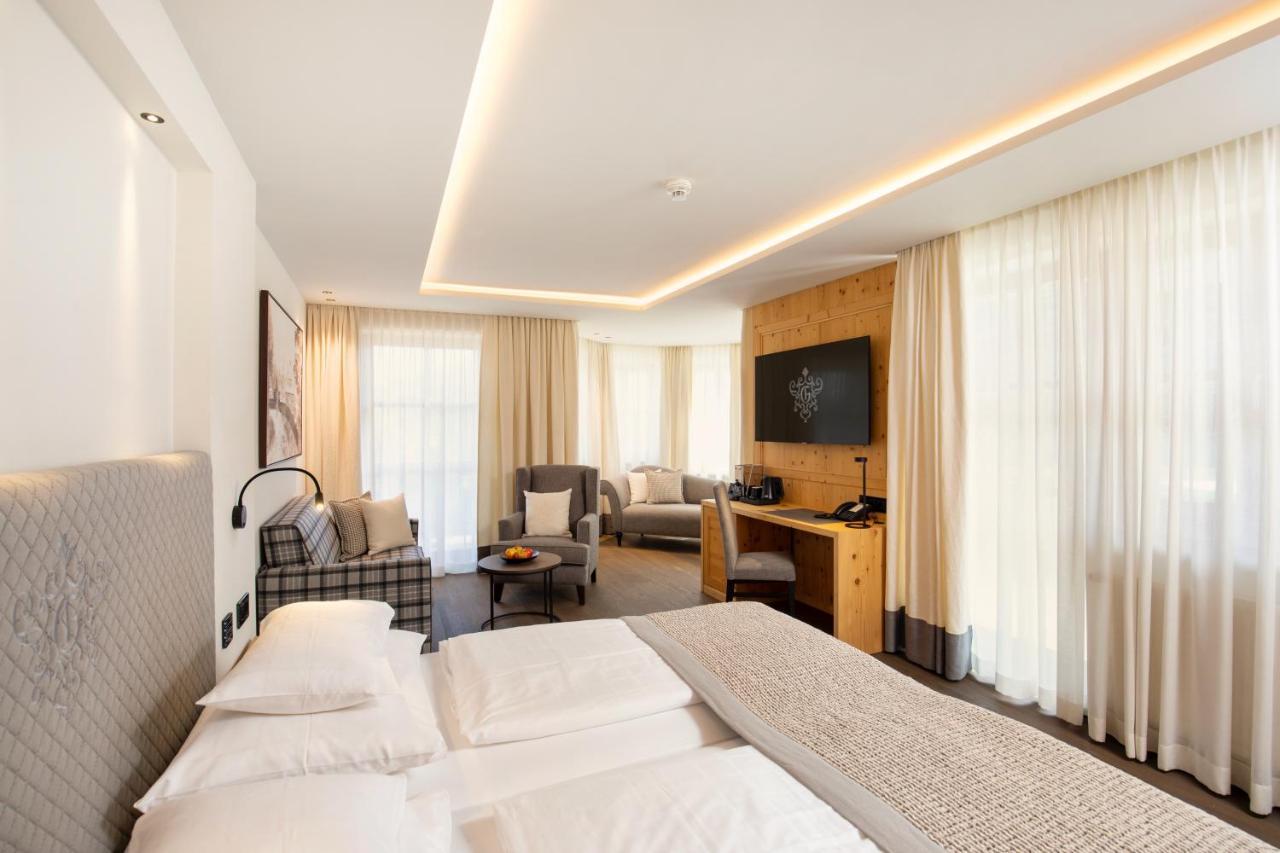 Hotel Gruenauerhof Wals-Siezenheim ภายนอก รูปภาพ