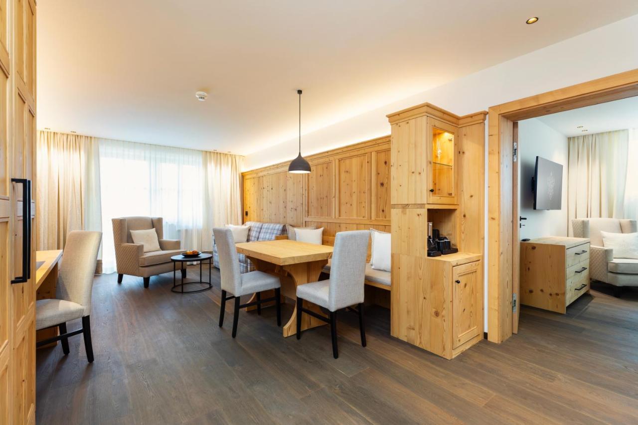 Hotel Gruenauerhof Wals-Siezenheim ภายนอก รูปภาพ