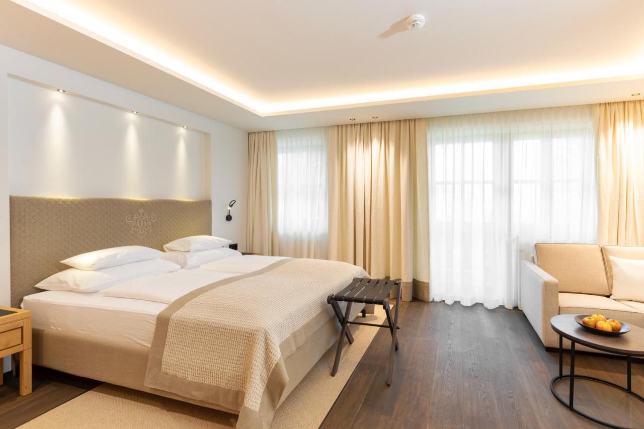 Hotel Gruenauerhof Wals-Siezenheim ภายนอก รูปภาพ
