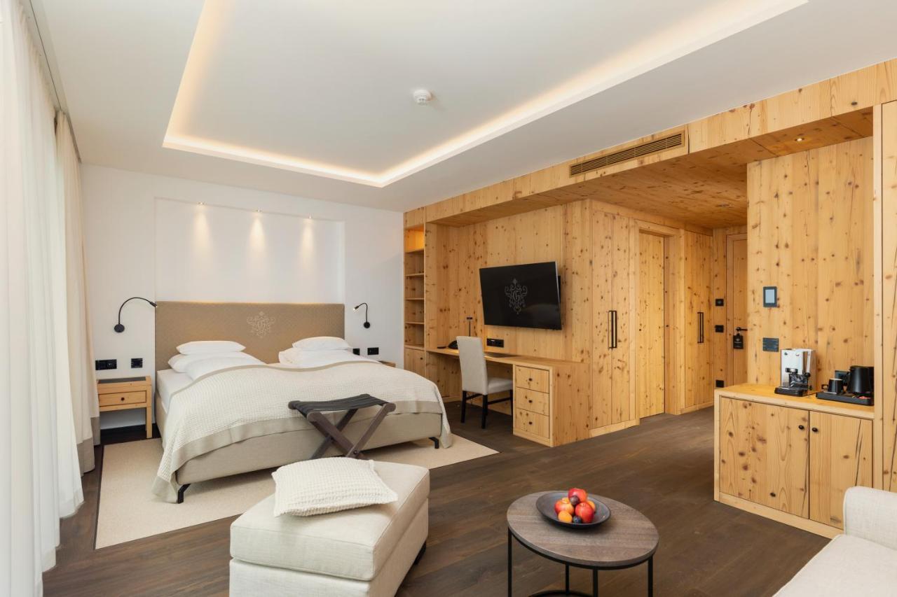 Hotel Gruenauerhof Wals-Siezenheim ภายนอก รูปภาพ