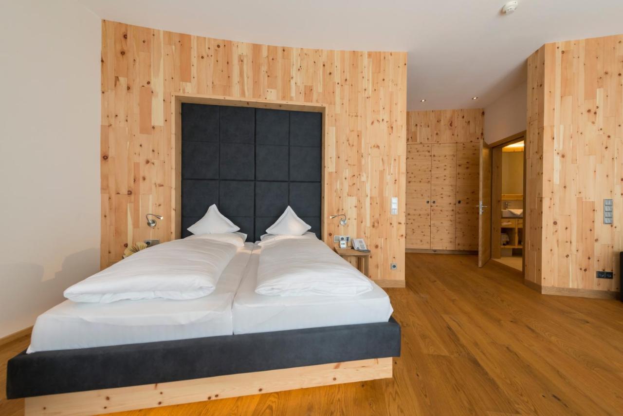 Hotel Gruenauerhof Wals-Siezenheim ภายนอก รูปภาพ